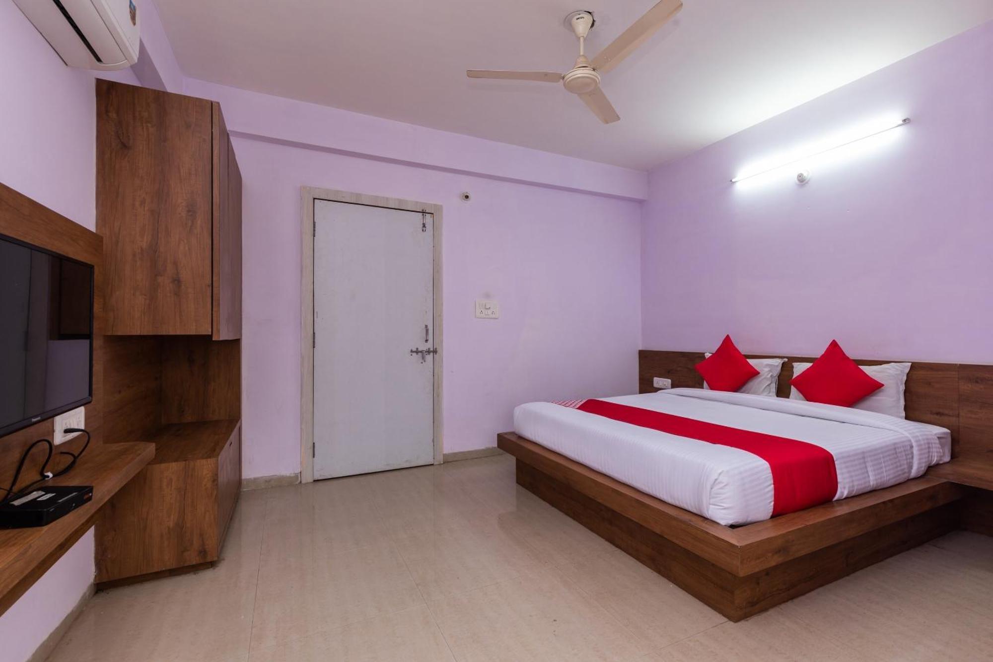 Collection O Prince Palace Ratlam Bagian luar foto